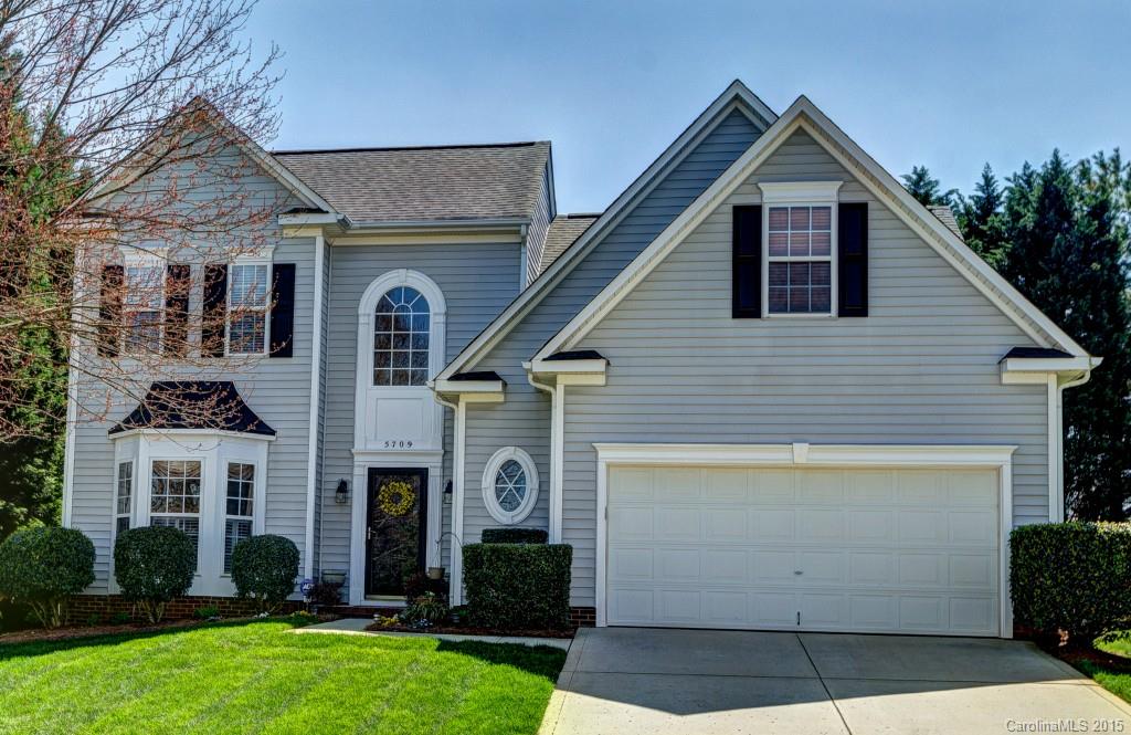 5709 Branthurst Drive Charlotte NC 28269