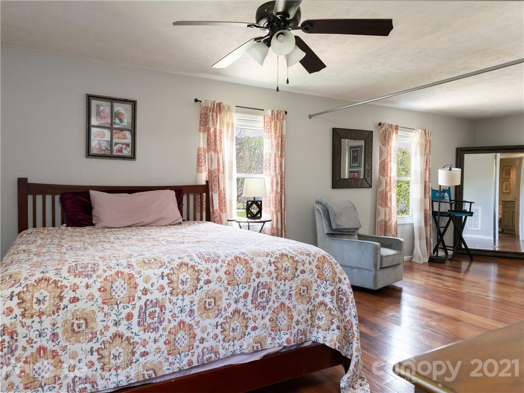 18 Fieldcrest Road Arden NC 28704