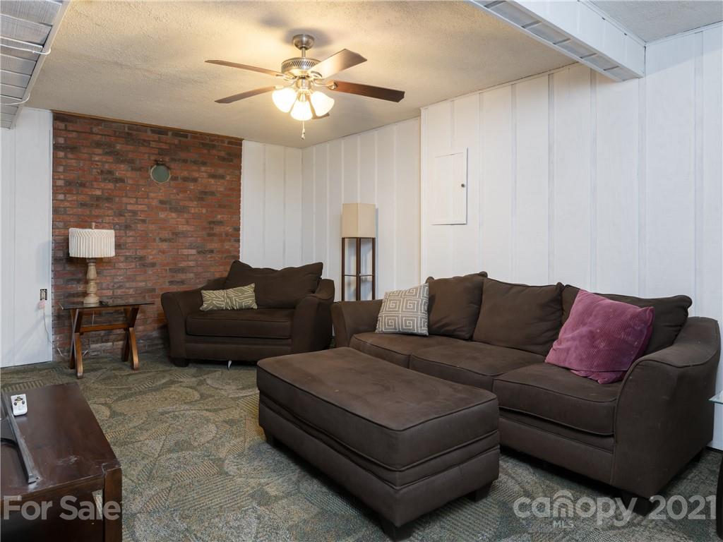 18 Fieldcrest Road Arden NC 28704