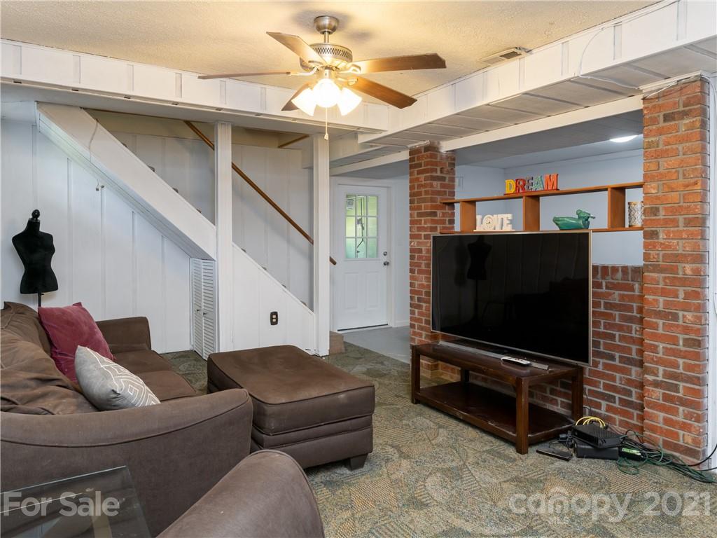 18 Fieldcrest Road Arden NC 28704