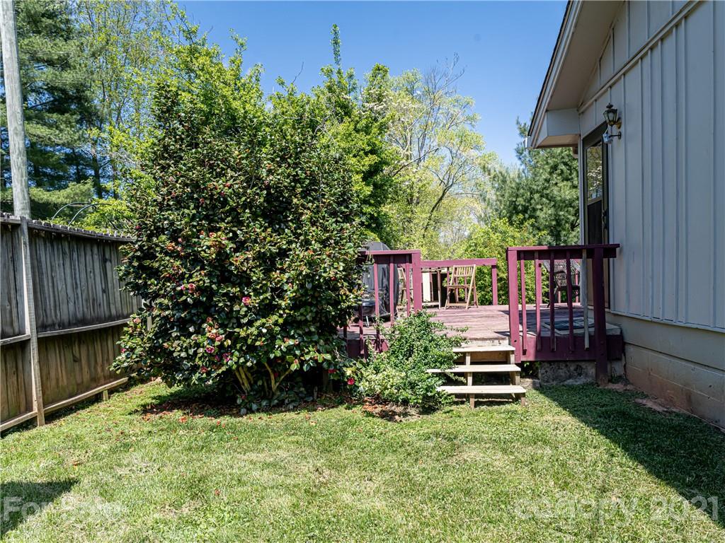 18 Fieldcrest Road Arden NC 28704