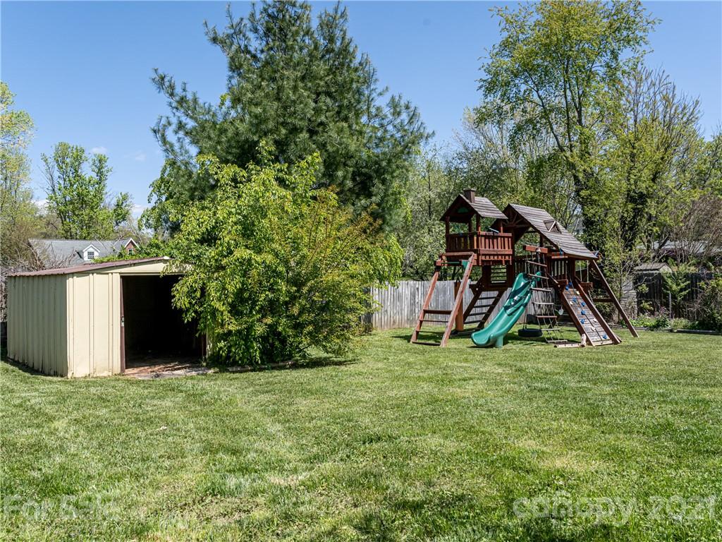18 Fieldcrest Road Arden NC 28704