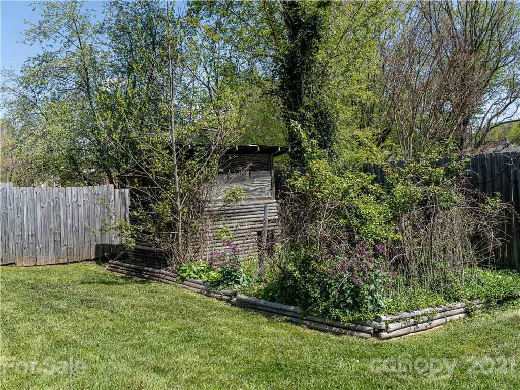 18 Fieldcrest Road Arden NC 28704