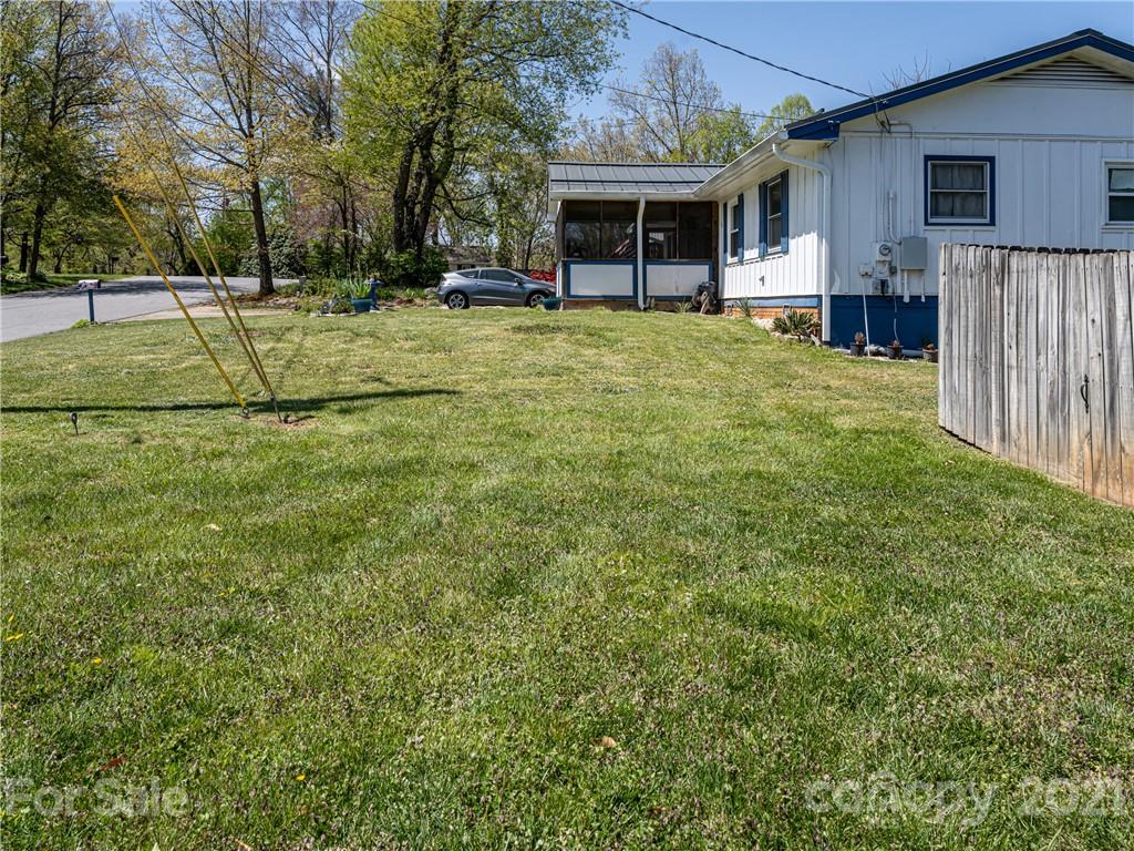 18 Fieldcrest Road Arden NC 28704