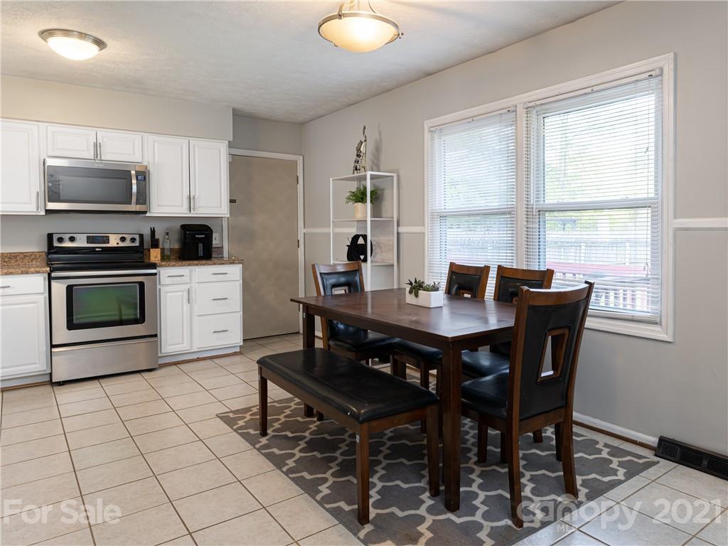 18 Fieldcrest Road Arden NC 28704