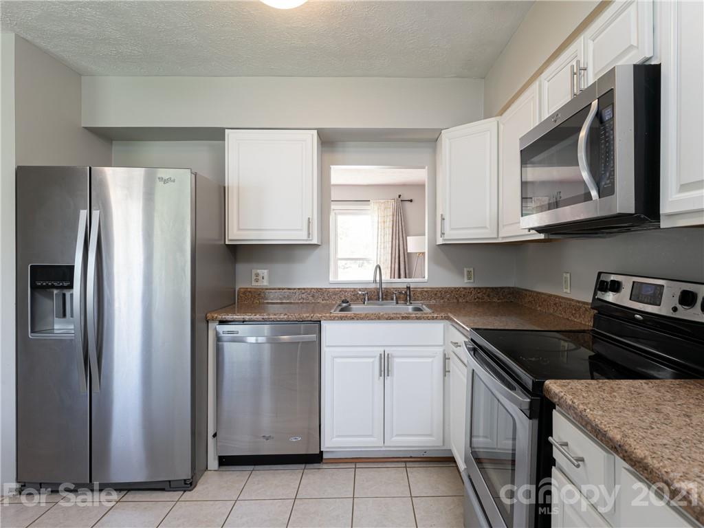 18 Fieldcrest Road Arden NC 28704