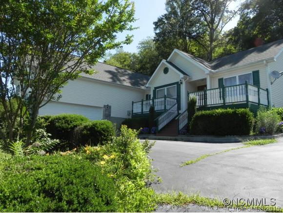 31 N Willow Brook Drive Asheville NC 28806