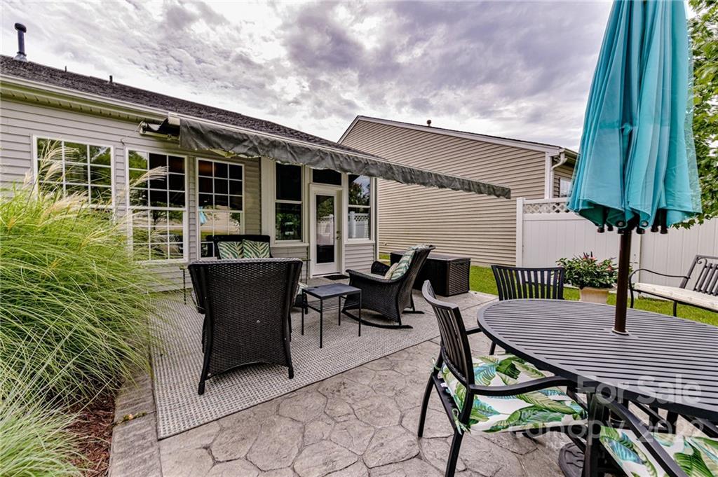 8607 Robinson Meadow Court Charlotte NC 28277