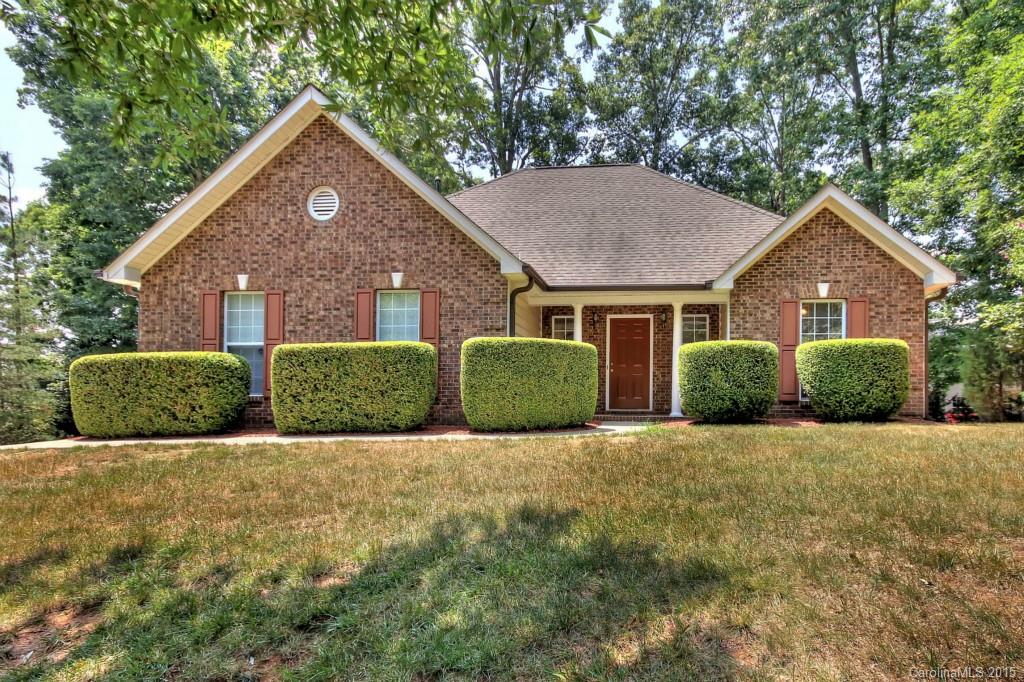 182 Highland Woods Court Denver NC 28037
