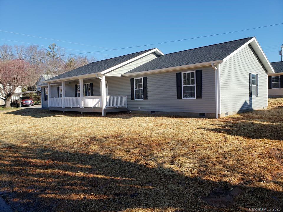 30 Daniel Street Burnsville NC 28714