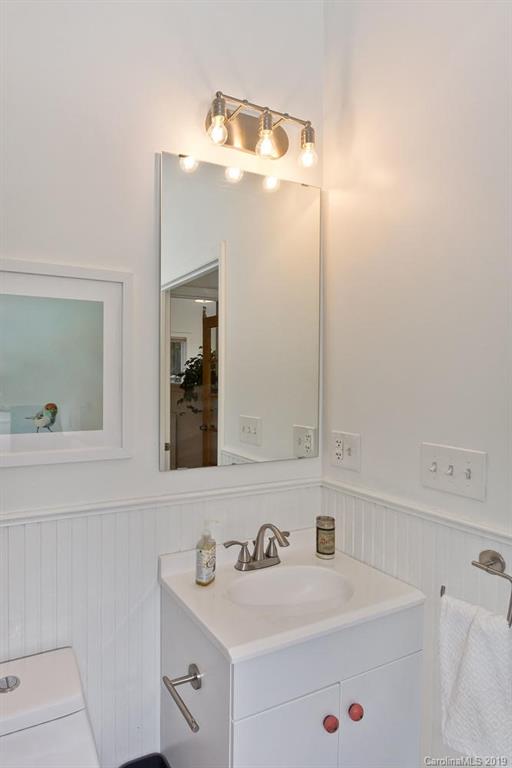 142 Shadowlawn Drive Asheville NC 28806