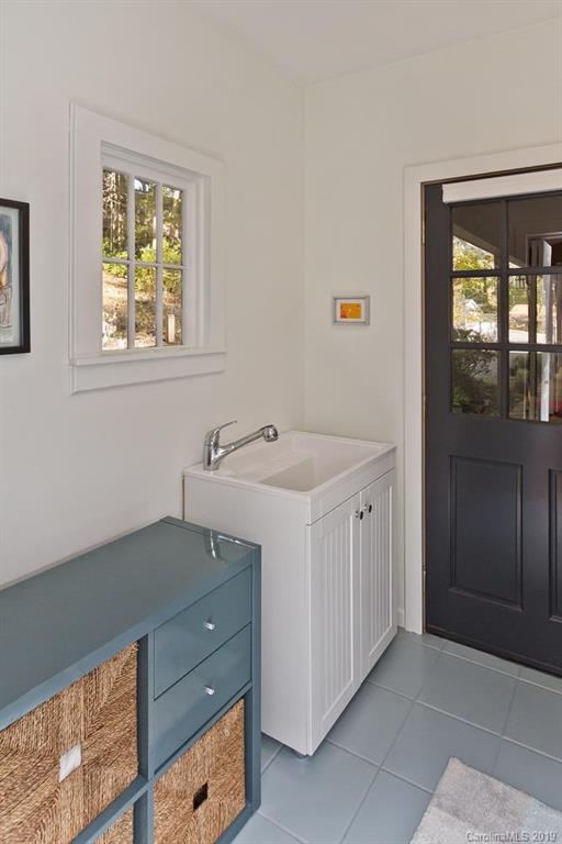 142 Shadowlawn Drive Asheville NC 28806