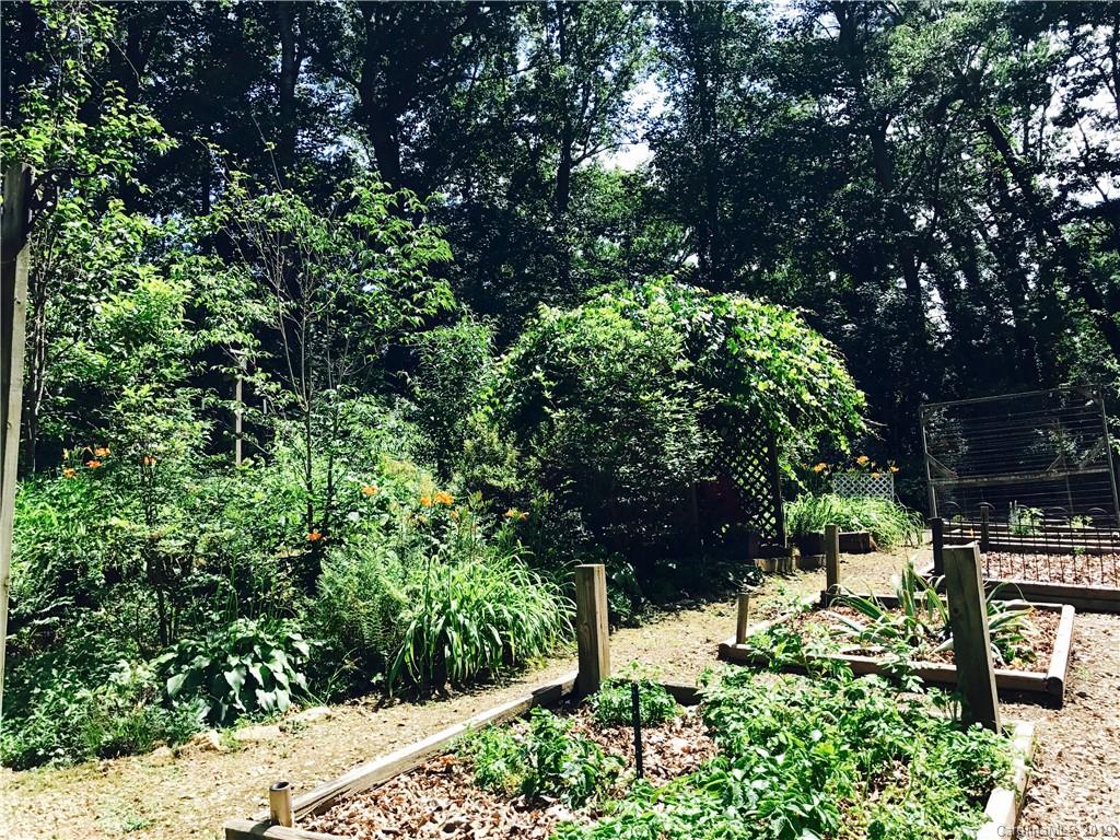 142 Shadowlawn Drive Asheville NC 28806