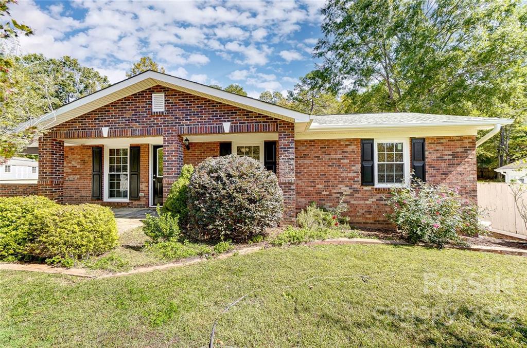 2717 Friendly Avenue Concord NC 28027