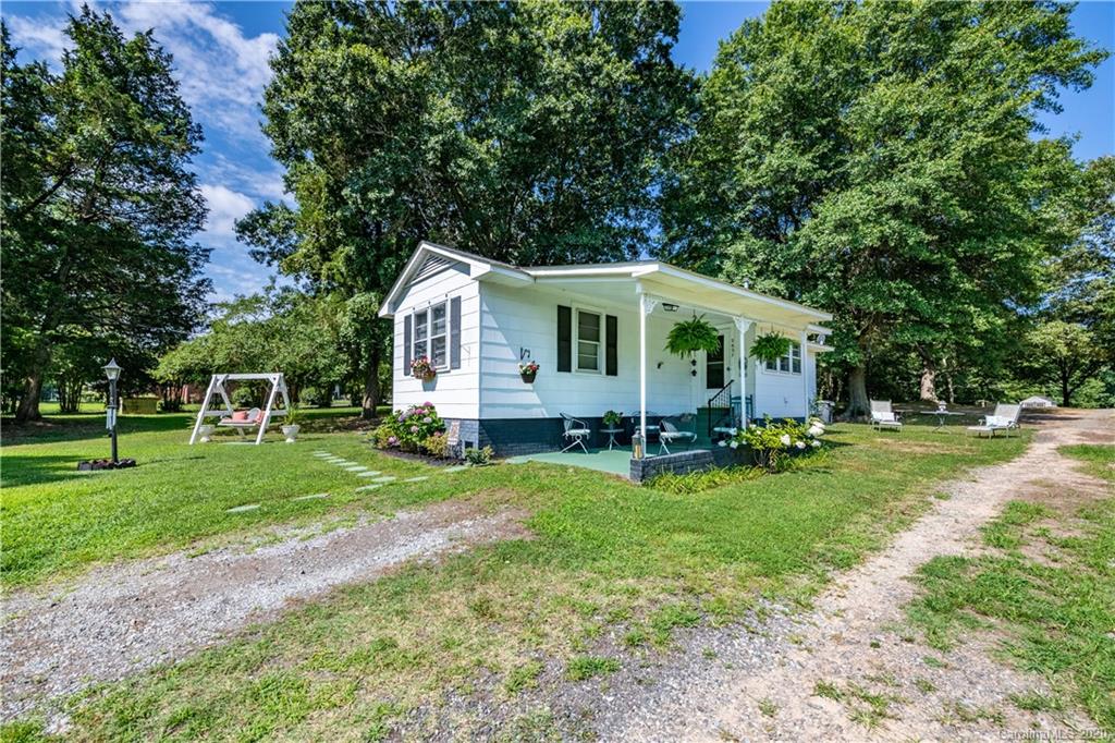 2627 Stanley Lucia Road Mount Holly NC 28120