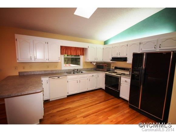 28 Country Lane Candler NC 28715