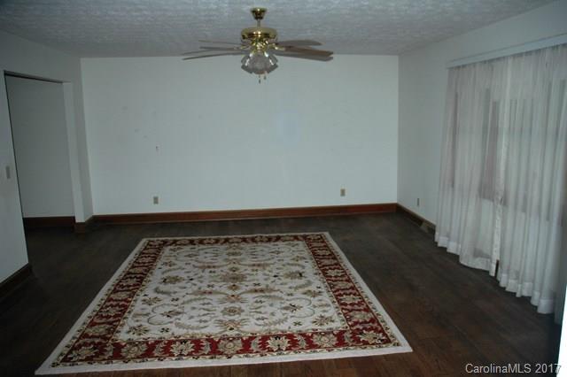 1727 Seven Mile Ridge Road Burnsville NC 28714
