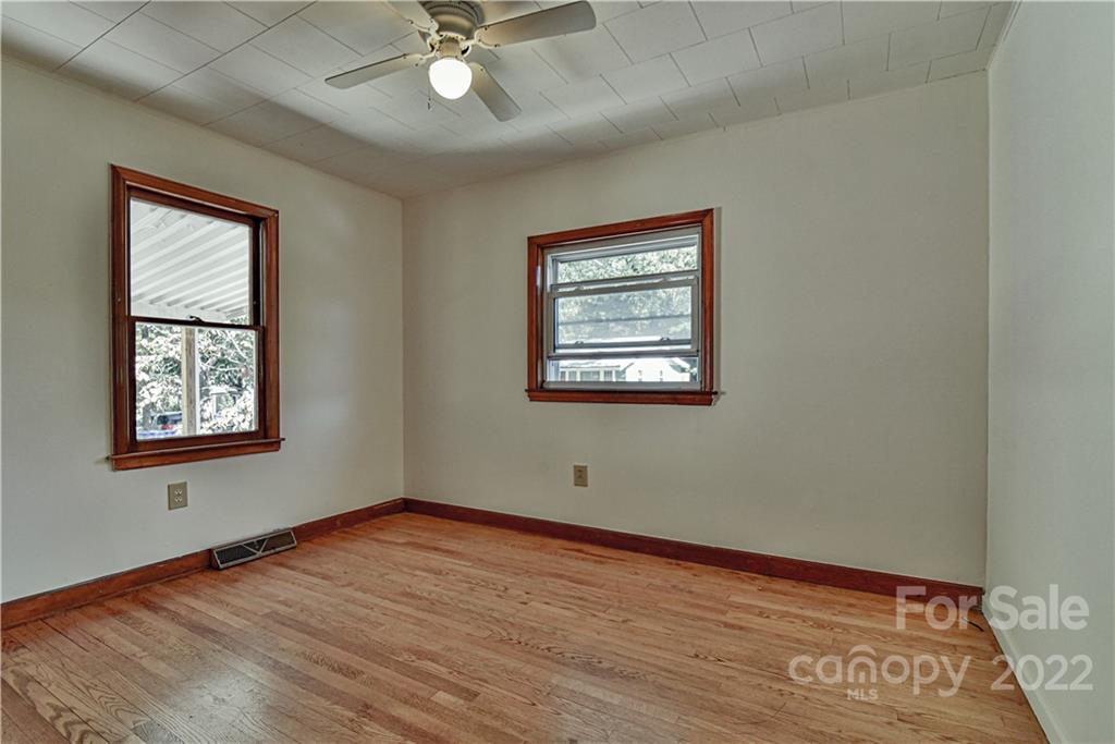 22 Jarrett Street Asheville NC 28806