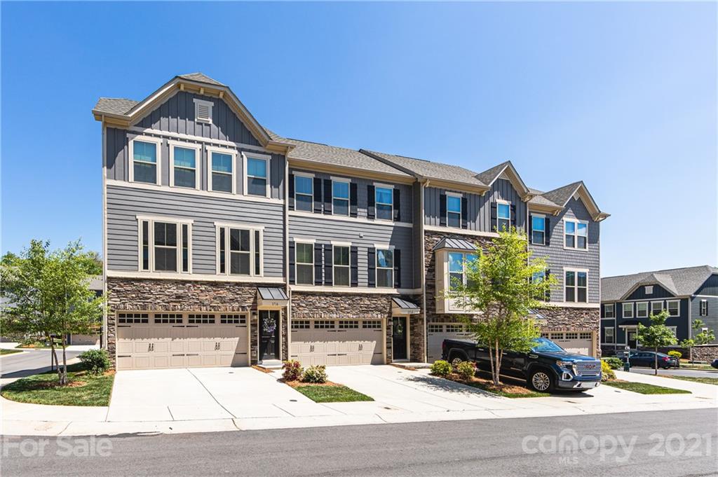 1712 Town Oak Lane Charlotte NC 28205