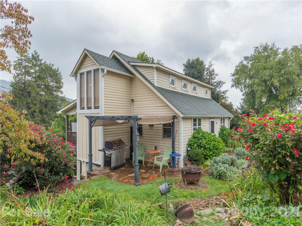 673 S Haywood Street Waynesville NC 28786