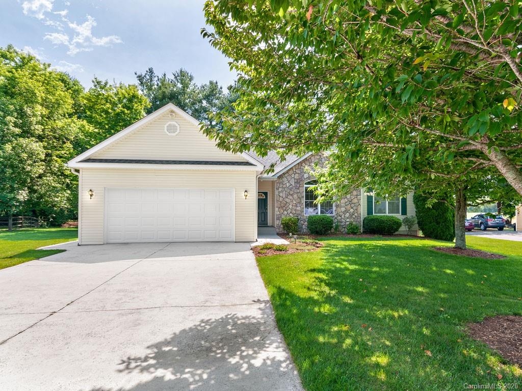 180 Kingfisher Lane Mills River NC 28759