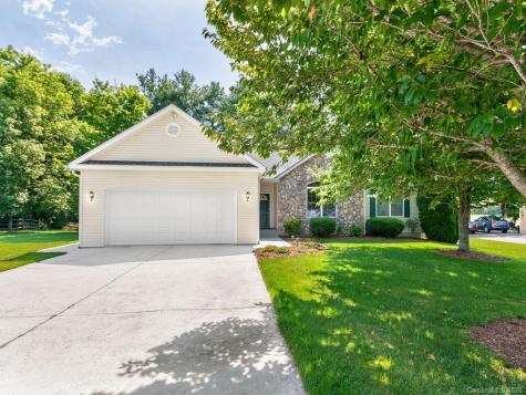 180 Kingfisher Lane Mills River NC 28759