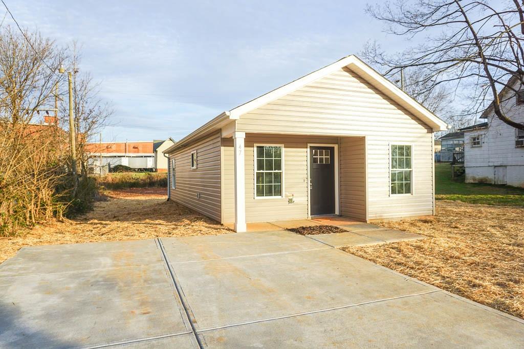 47 14th Street SE Hickory NC 28602