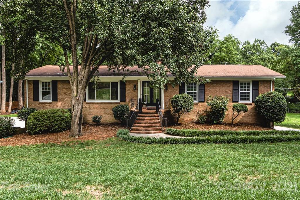 1231 Brockton Lane Charlotte NC 28226