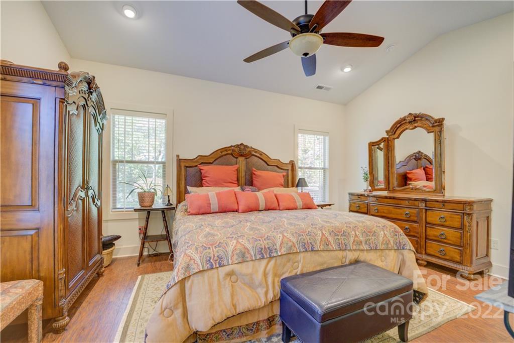 5 Duncannon Street Weaverville NC 28787