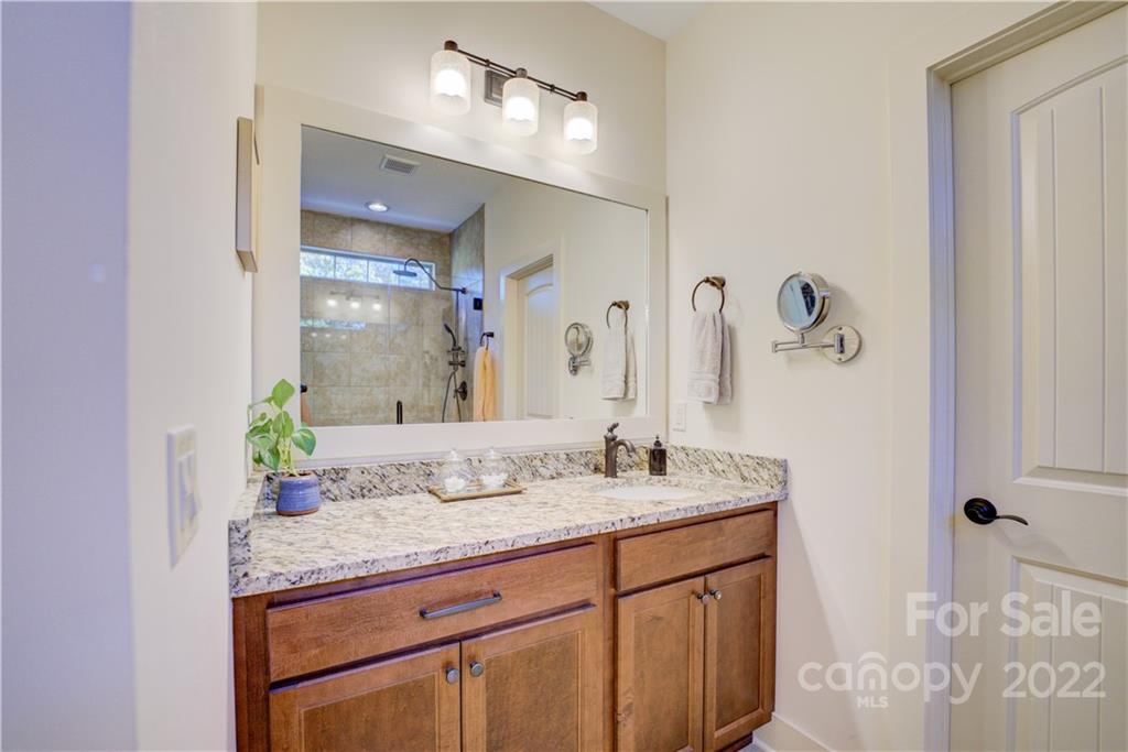 5 Duncannon Street Weaverville NC 28787