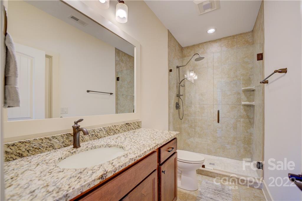5 Duncannon Street Weaverville NC 28787