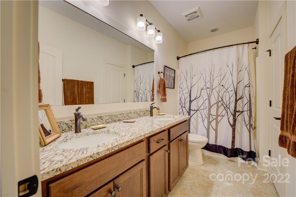 5 Duncannon Street Weaverville NC 28787