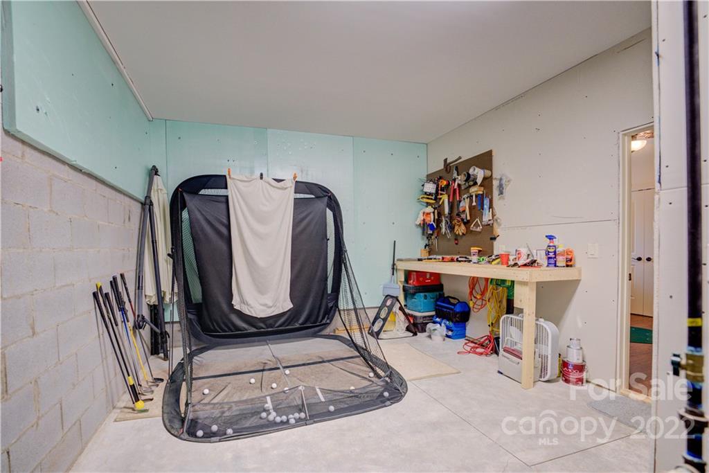 5 Duncannon Street Weaverville NC 28787