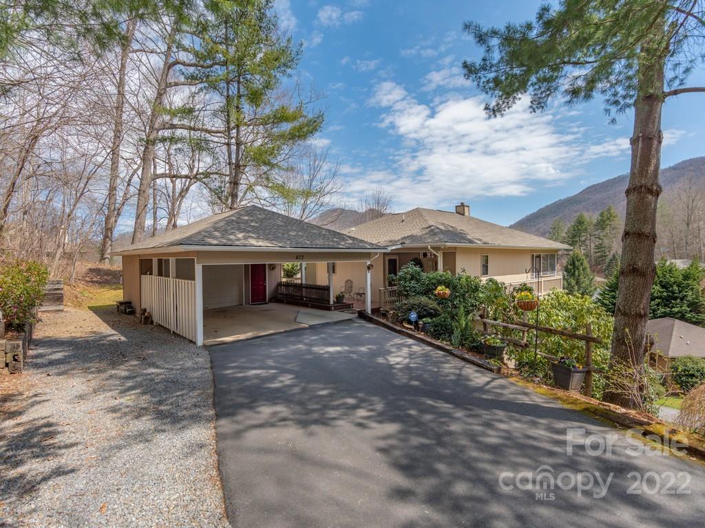 402 Hawks Crest Drive Waynesville NC 28786