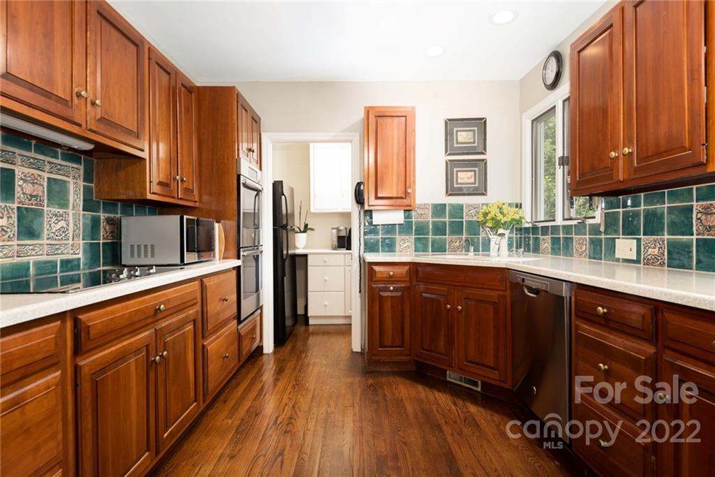 2620 Hampton Avenue Charlotte NC 28207