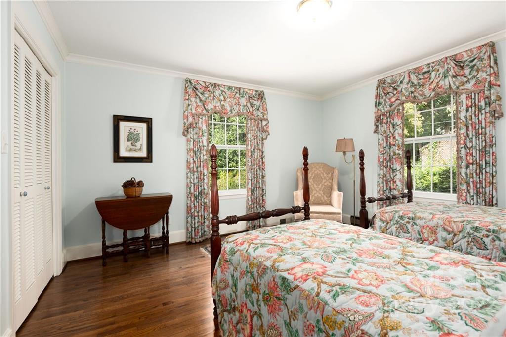 2620 Hampton Avenue Charlotte NC 28207