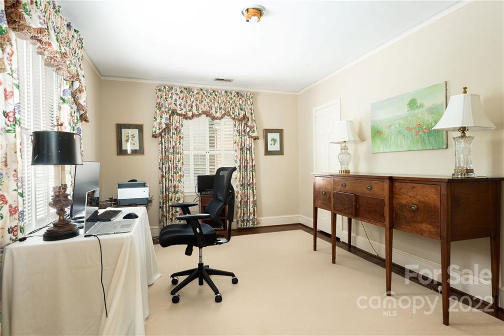 2620 Hampton Avenue Charlotte NC 28207