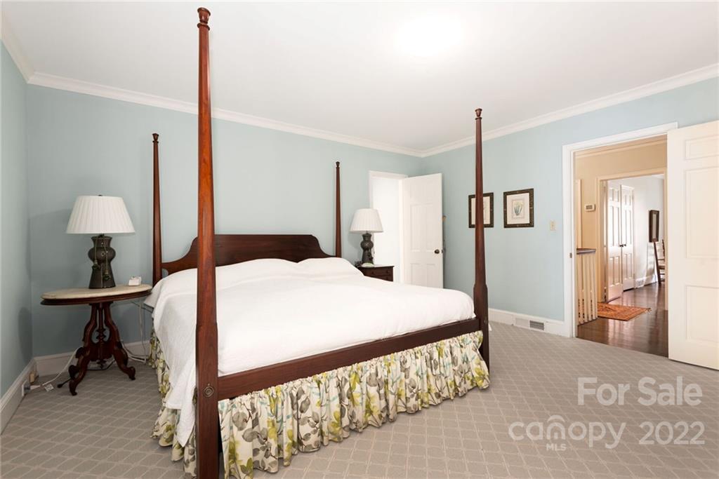 2620 Hampton Avenue Charlotte NC 28207