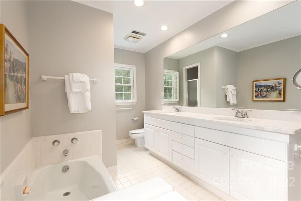 2620 Hampton Avenue Charlotte NC 28207