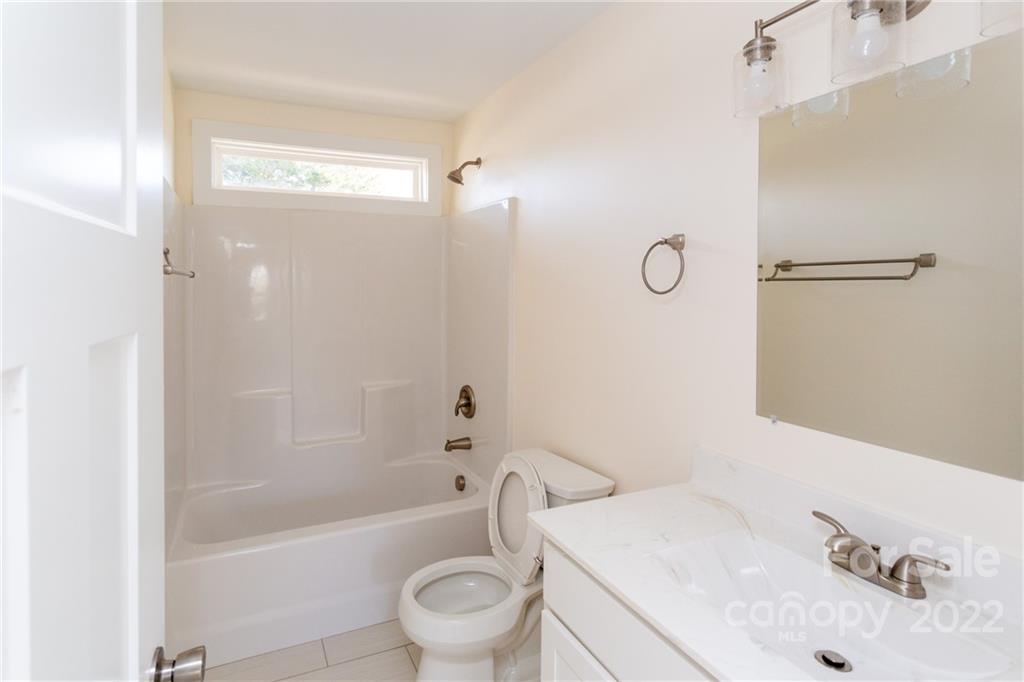 27 Evergreen Avenue Asheville NC 28806