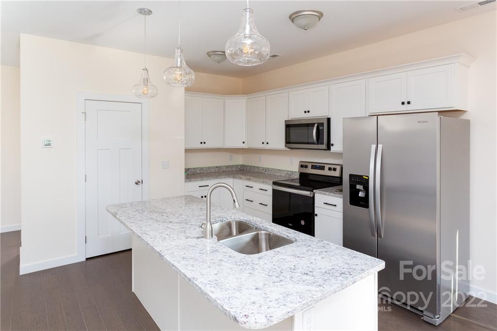 27 Evergreen Avenue Asheville NC 28806