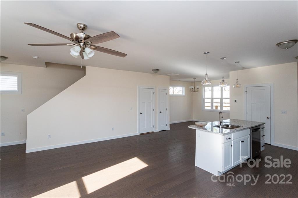 27 Evergreen Avenue Asheville NC 28806
