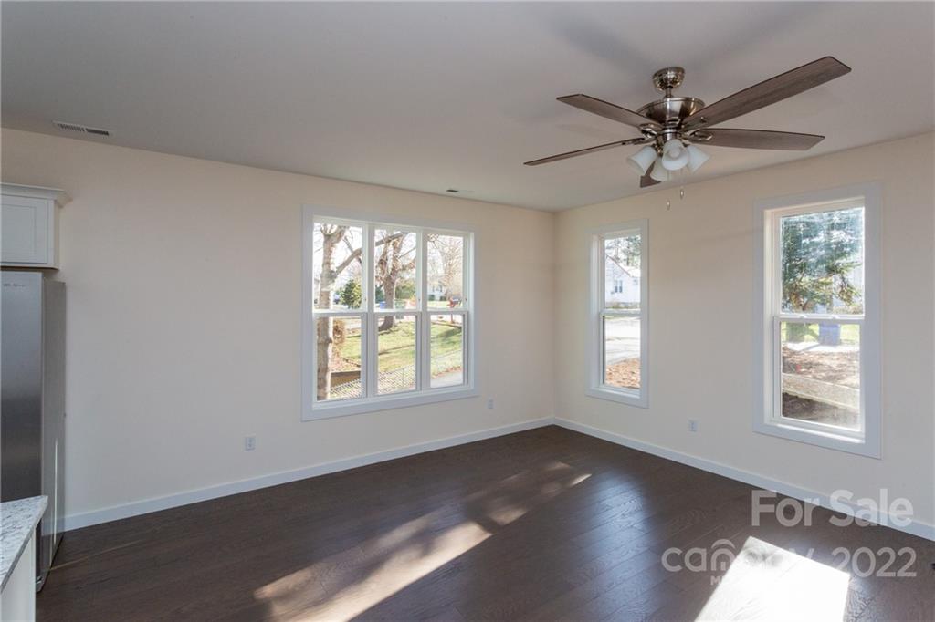 27 Evergreen Avenue Asheville NC 28806