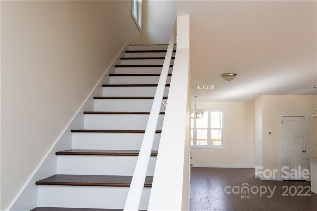 27 Evergreen Avenue Asheville NC 28806