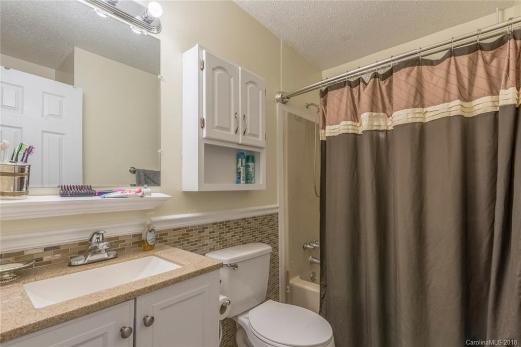 22 Teakwood Place Asheville NC 28806
