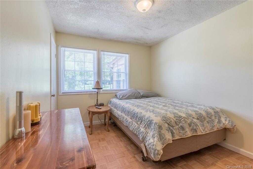 22 Teakwood Place Asheville NC 28806