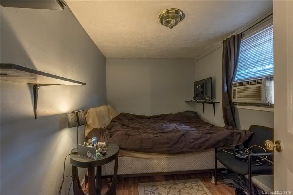 22 Teakwood Place Asheville NC 28806