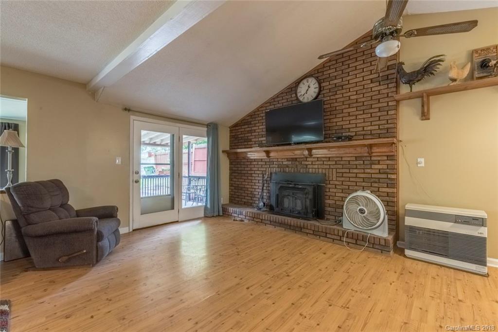 22 Teakwood Place Asheville NC 28806