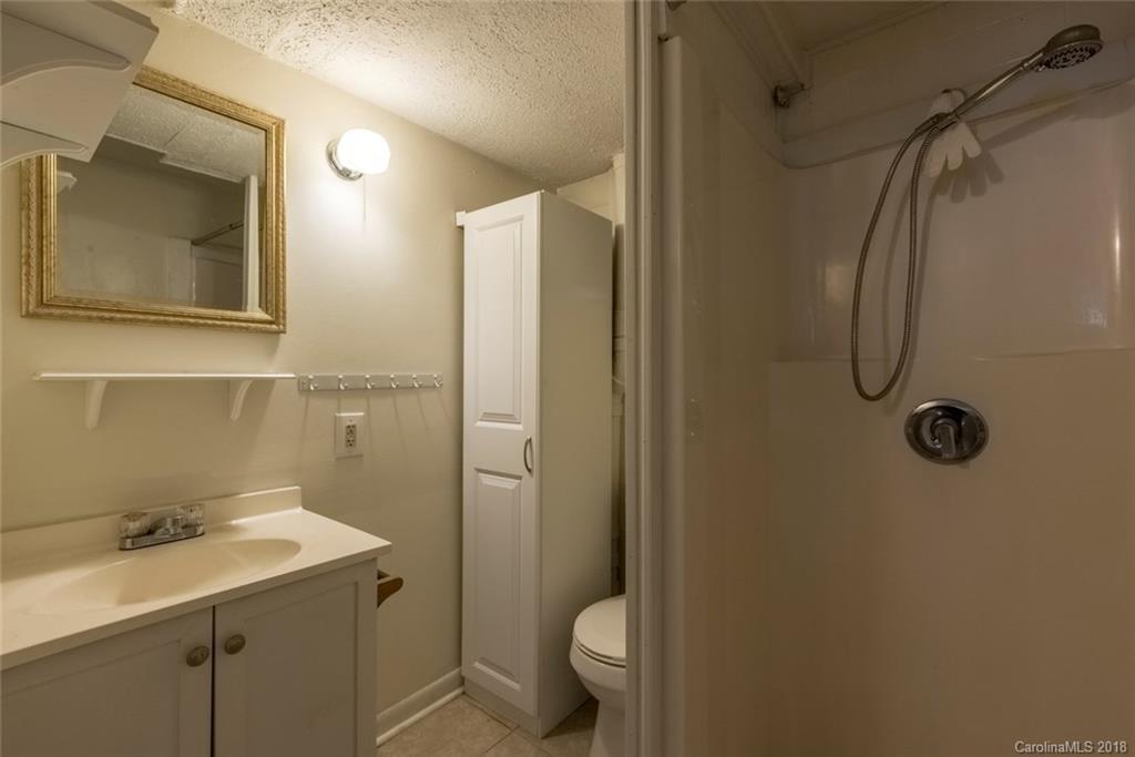 22 Teakwood Place Asheville NC 28806