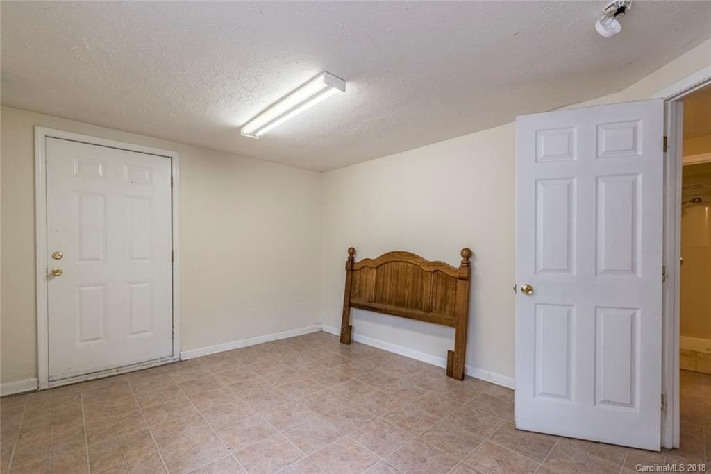 22 Teakwood Place Asheville NC 28806